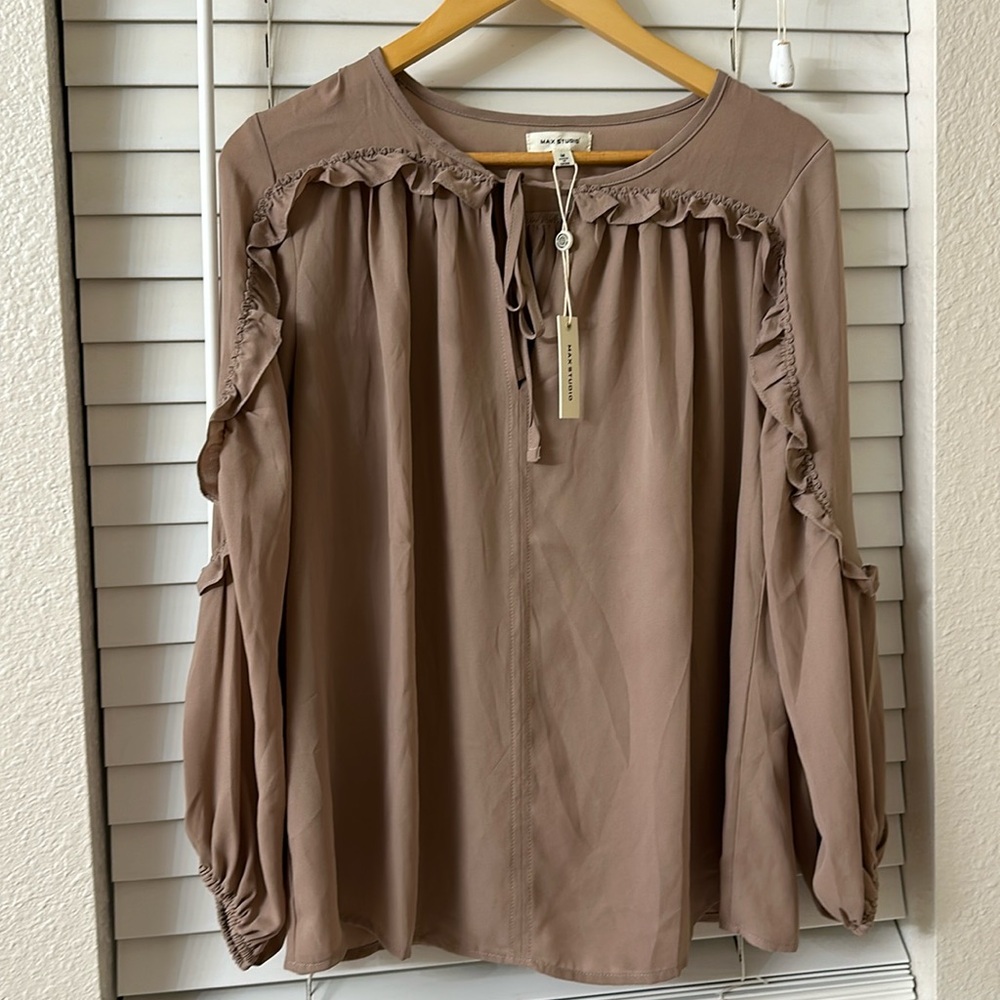 Max Studio Mauve Mist NWT Ruffled Long Sleeve Elastic Wrist Top